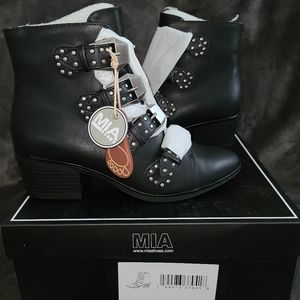 MIA Shyra Bootie Size 6.5